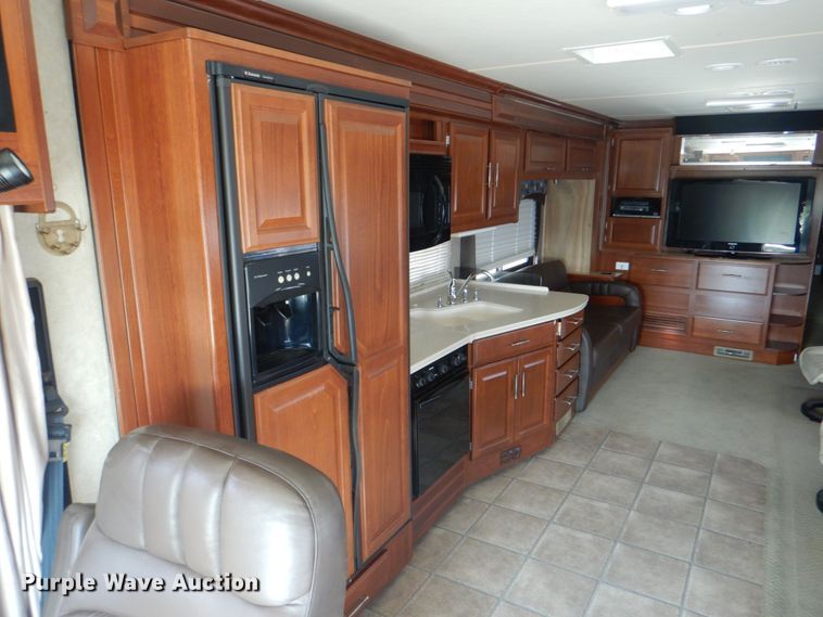image for item HT9404 2008 Fleetwood Discovery  RV