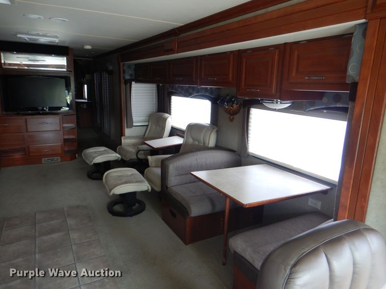 image for item HT9404 2008 Fleetwood Discovery  RV