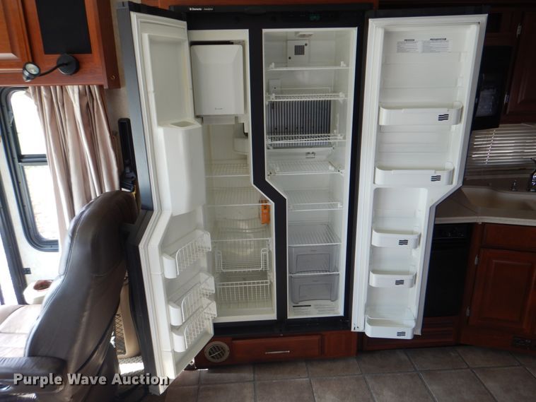 image for item HT9404 2008 Fleetwood Discovery  RV