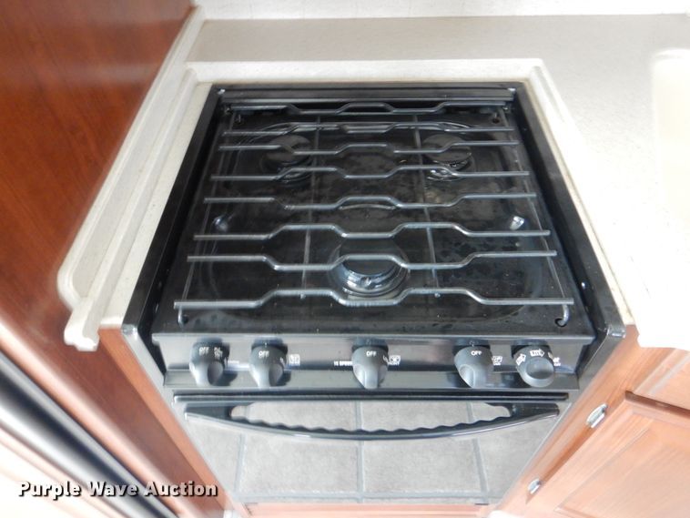 image for item HT9404 2008 Fleetwood Discovery  RV