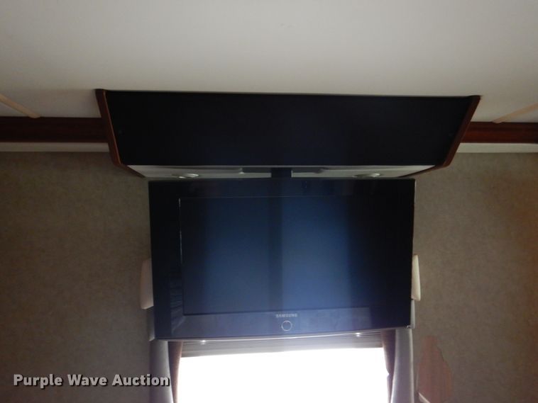 image for item HT9404 2008 Fleetwood Discovery  RV