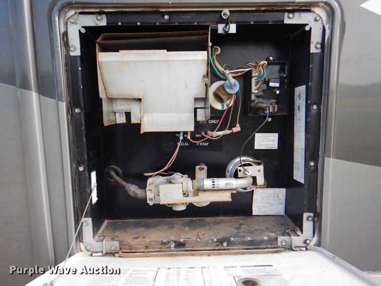 image for item HT9404 2008 Fleetwood Discovery  RV