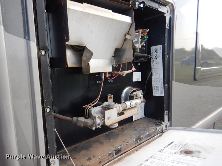 image for item HT9404 2008 Fleetwood Discovery  RV