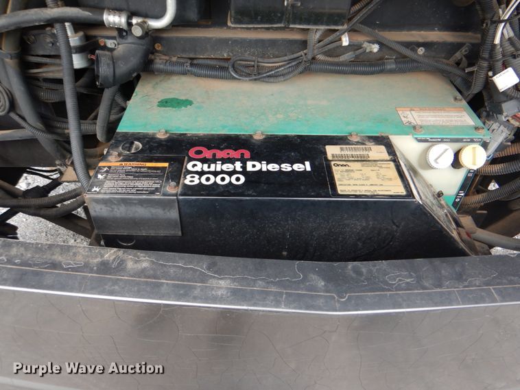 image for item HT9404 2008 Fleetwood Discovery  RV