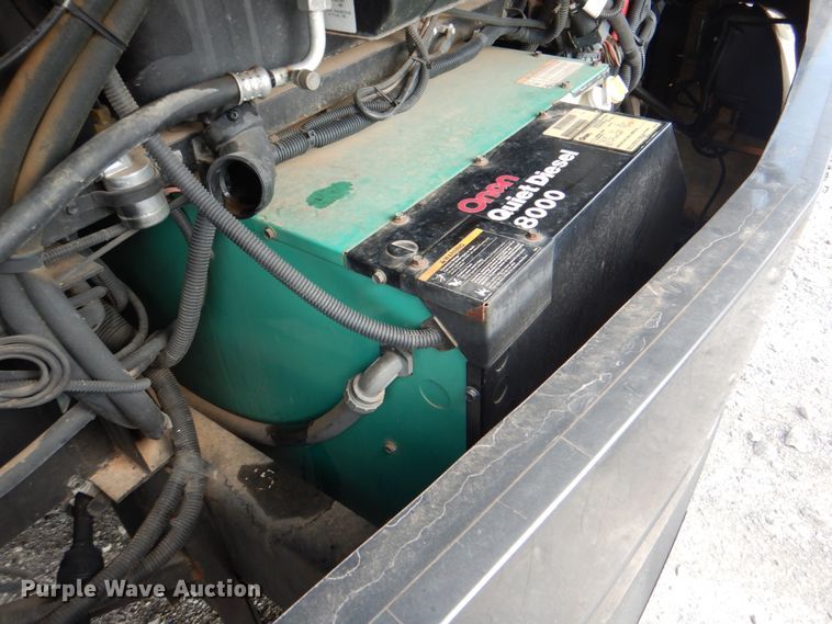 image for item HT9404 2008 Fleetwood Discovery  RV