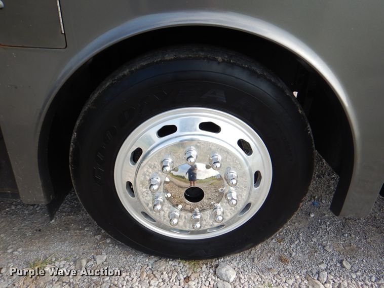 image for item HT9404 2008 Fleetwood Discovery  RV