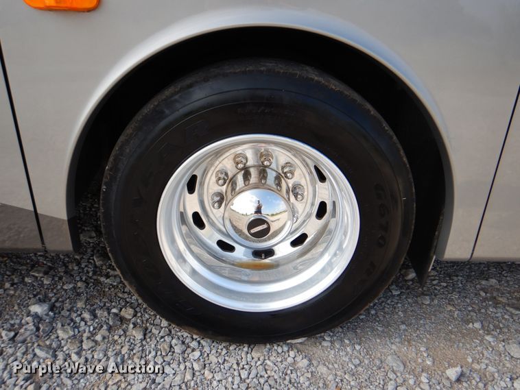 image for item HT9404 2008 Fleetwood Discovery  RV