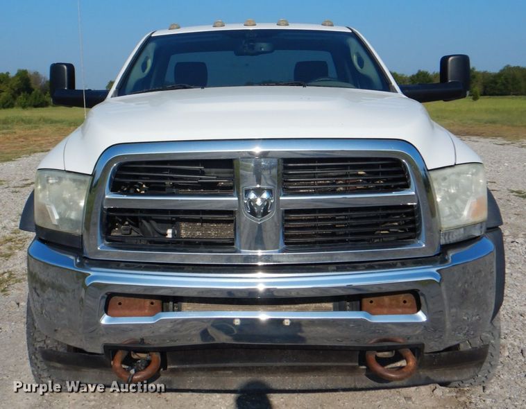 image for item HT9410 2011 Dodge Ram 5500HD  truck cab and chassis