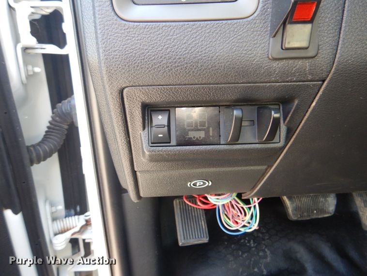 image for item HT9410 2011 Dodge Ram 5500HD  truck cab and chassis