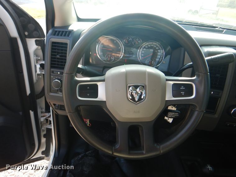 image for item HT9410 2011 Dodge Ram 5500HD  truck cab and chassis