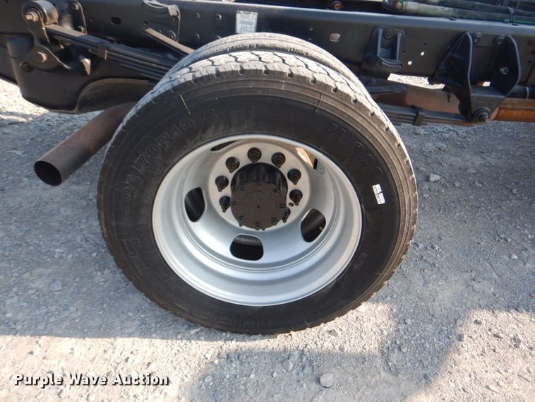 image for item HT9410 2011 Dodge Ram 5500HD  truck cab and chassis