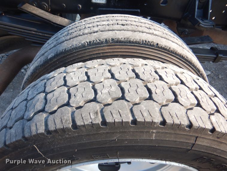 image for item HT9410 2011 Dodge Ram 5500HD  truck cab and chassis