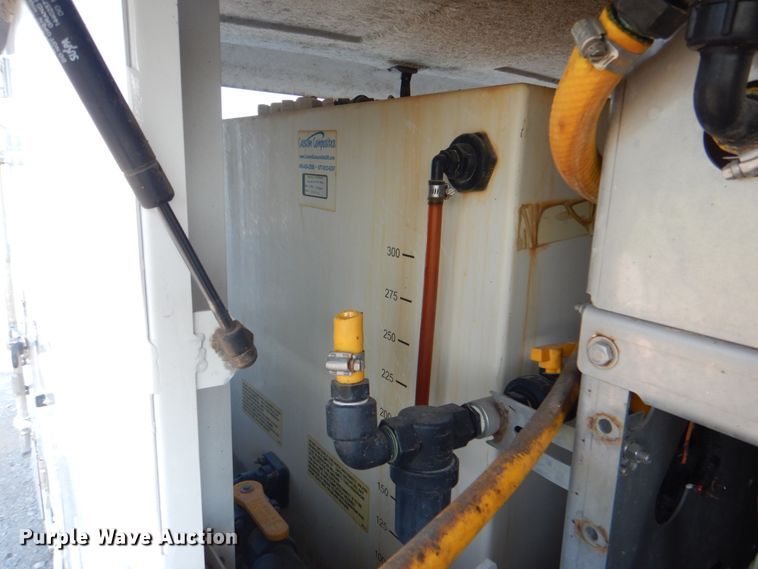 image for item HT9411 2012 Ford E450 Super Duty  sprayer truck