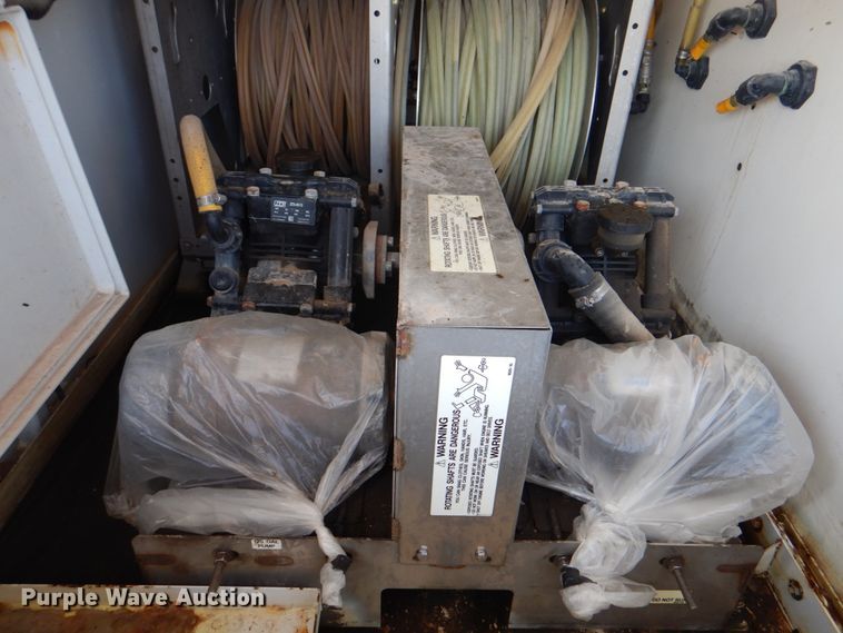 image for item HT9411 2012 Ford E450 Super Duty  sprayer truck