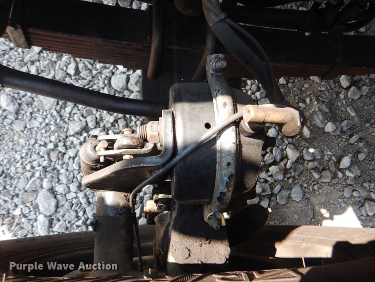 image for item HT9416 2006 International 7400  crane truck with tire grapple