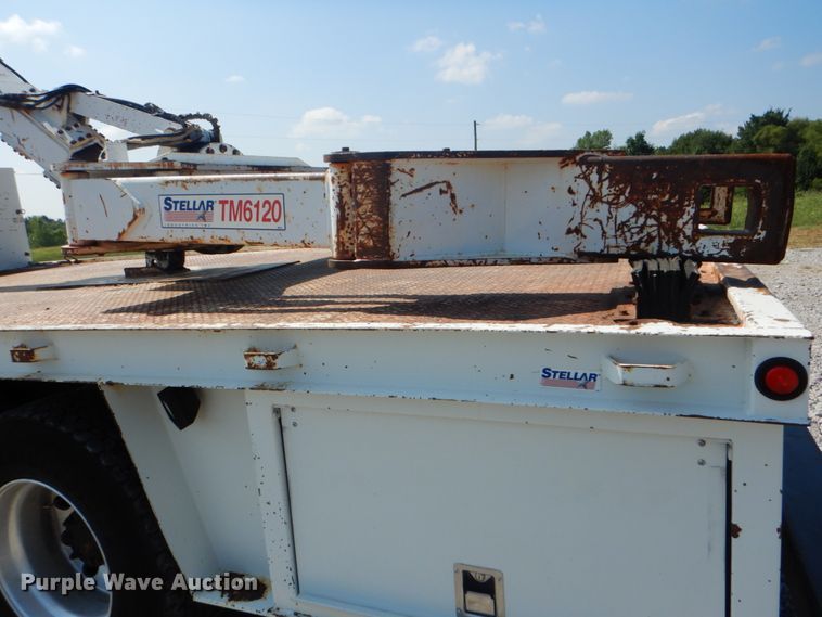 image for item HT9416 2006 International 7400  crane truck with tire grapple