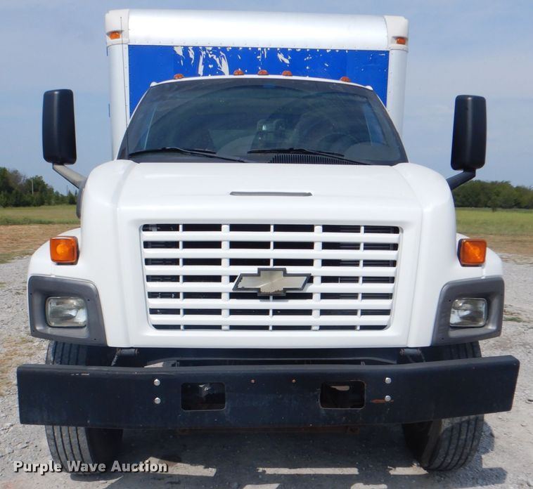 image for item HT9420 2007 Chevrolet C7500  command center truck