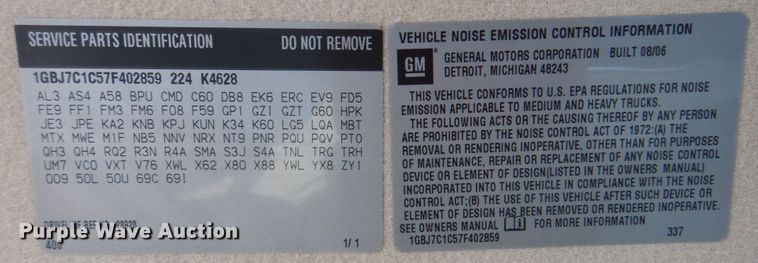 image for item HT9420 2007 Chevrolet C7500  command center truck