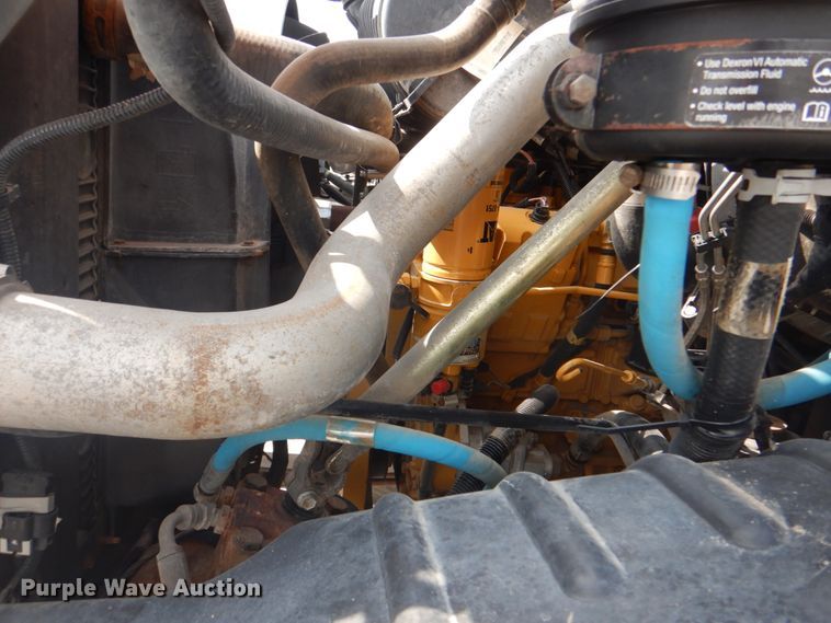 image for item HT9420 2007 Chevrolet C7500  command center truck