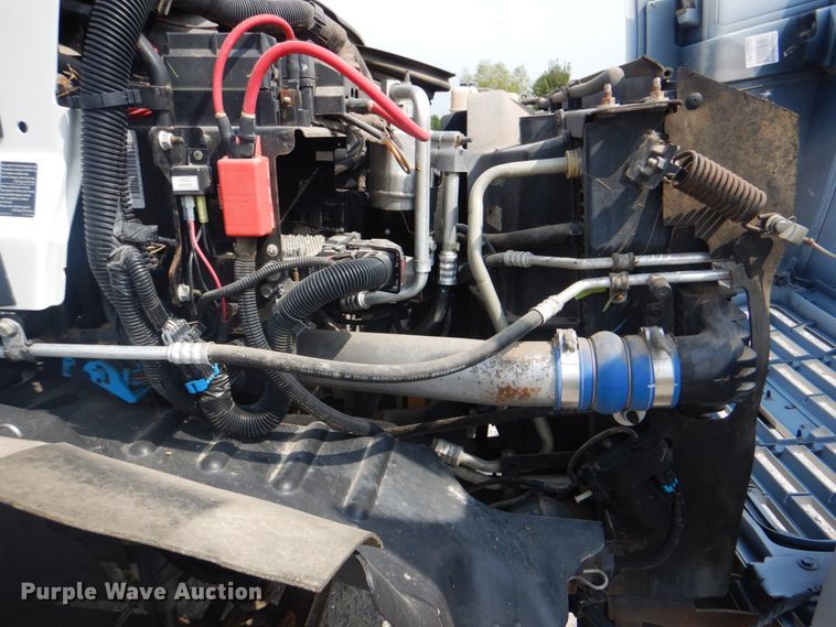 image for item HT9420 2007 Chevrolet C7500  command center truck