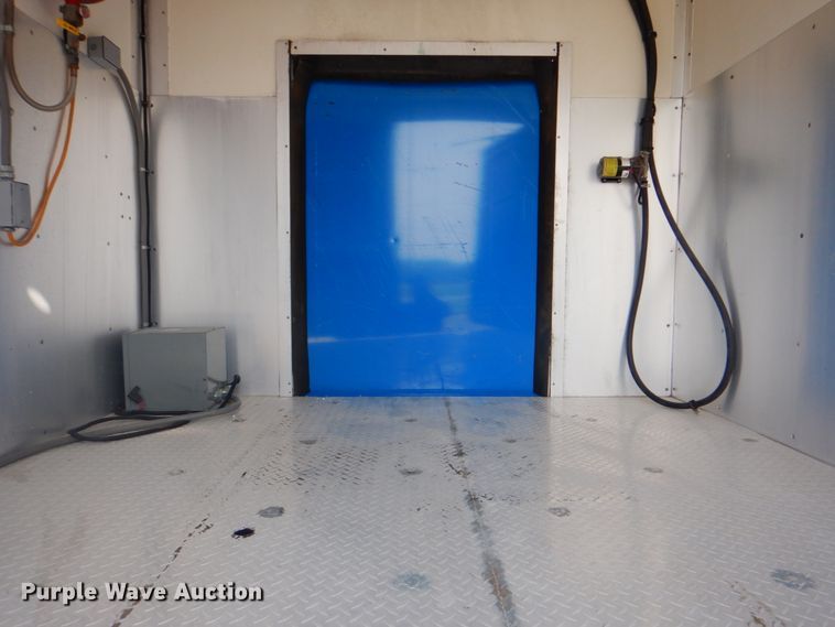 image for item HT9420 2007 Chevrolet C7500  command center truck