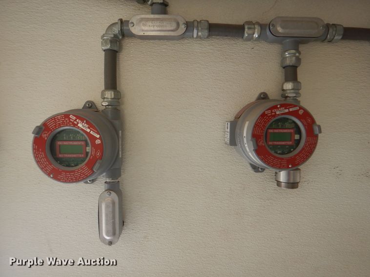 image for item HT9420 2007 Chevrolet C7500  command center truck