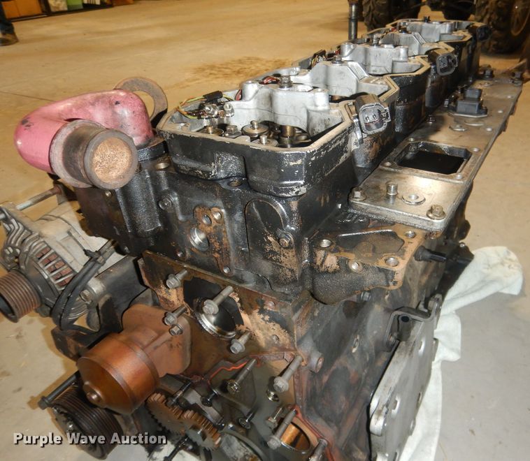 image for item HU9259 2003 Cummins  engine block