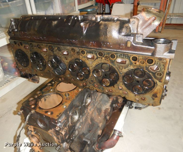 image for item HU9259 2003 Cummins  engine block