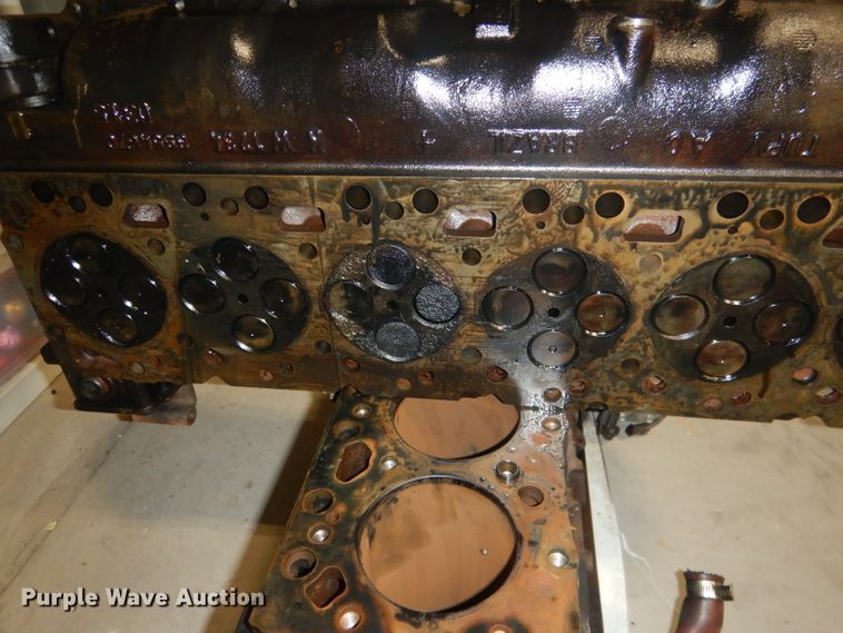 image for item HU9259 2003 Cummins  engine block