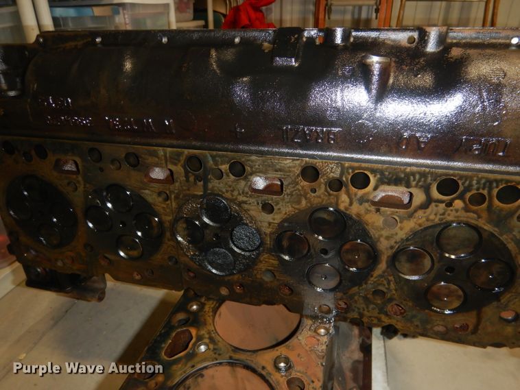 image for item HU9259 2003 Cummins  engine block