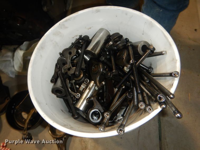 image for item HU9259 2003 Cummins  engine block