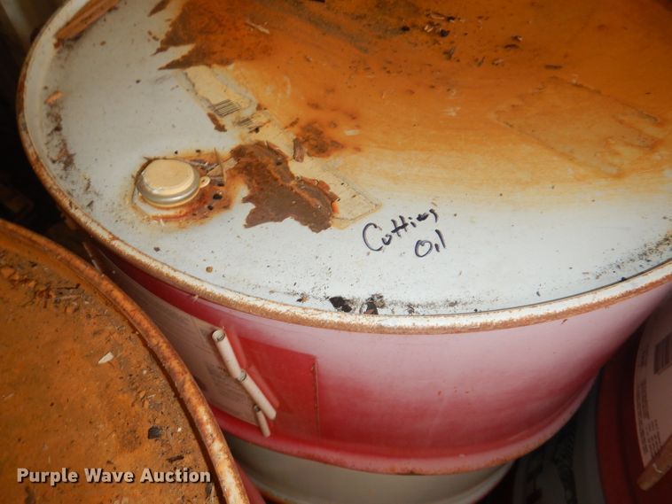 image for item HU9262 Kutwell 82 cutting oil