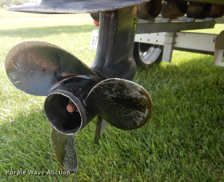 image for item HU9267 1989 Lund American  boat