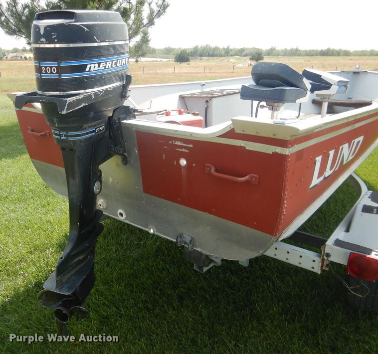 image for item HU9267 1989 Lund American  boat