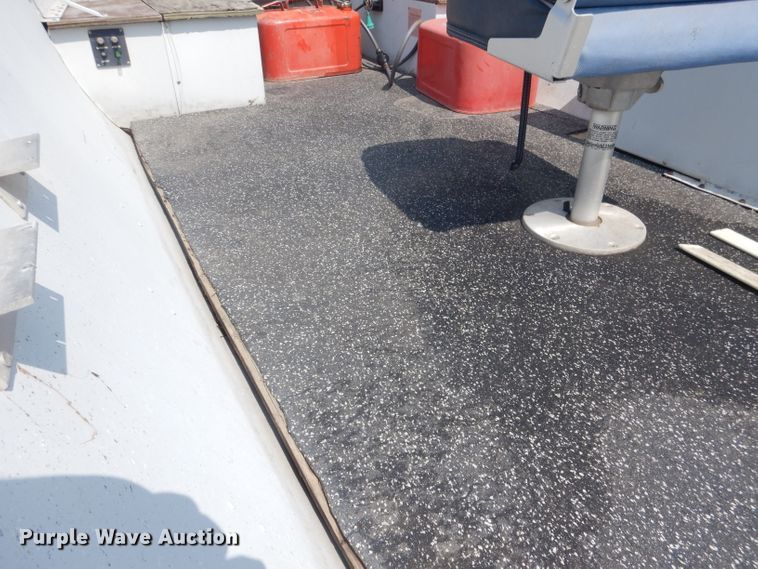 image for item HU9267 1989 Lund American  boat