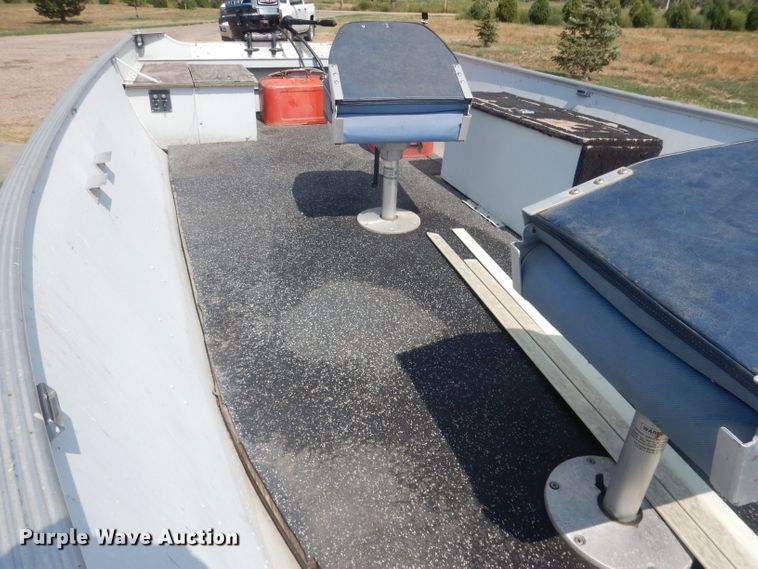 image for item HU9267 1989 Lund American  boat