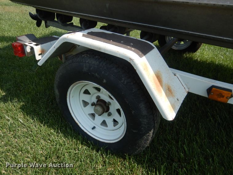 image for item HU9267 1989 Lund American  boat