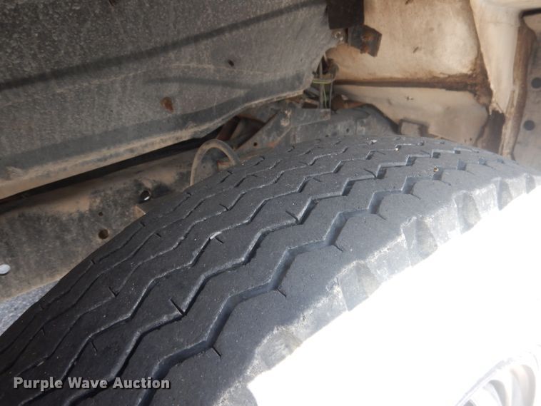 image for item HU9270 1972 Ford F600  flatbed truck