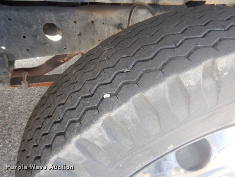 image for item HU9270 1972 Ford F600  flatbed truck