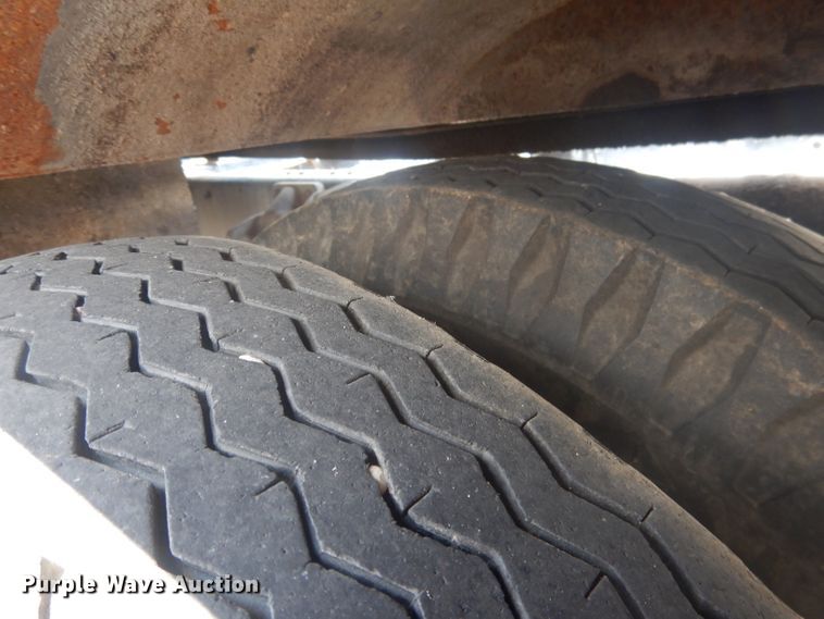 image for item HU9270 1972 Ford F600  flatbed truck