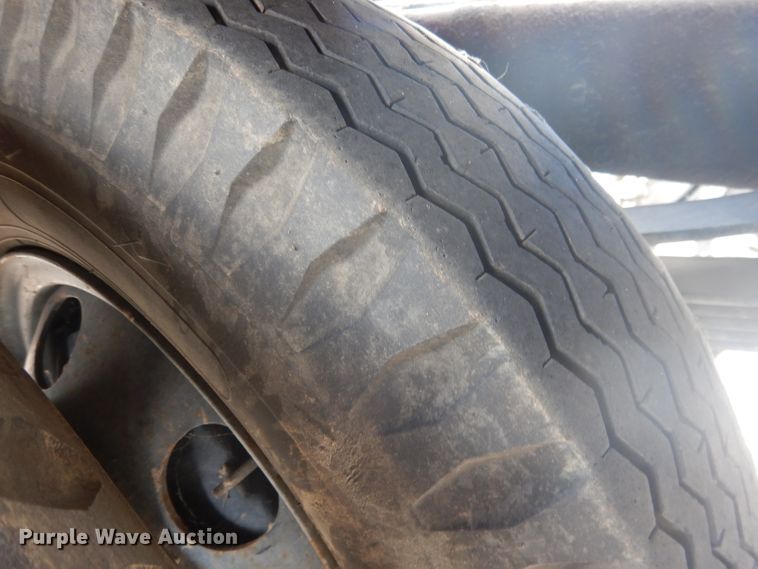 image for item HU9270 1972 Ford F600  flatbed truck