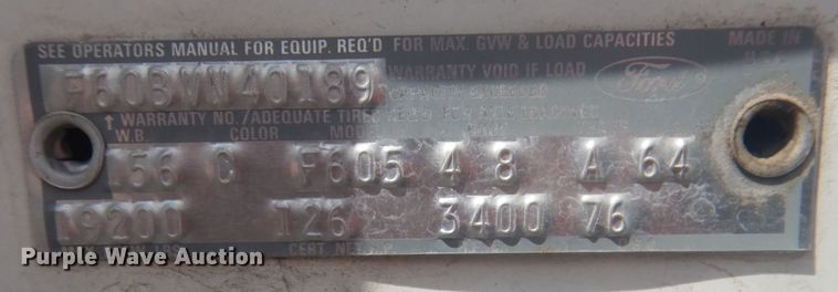 image for item HU9270 1972 Ford F600  flatbed truck