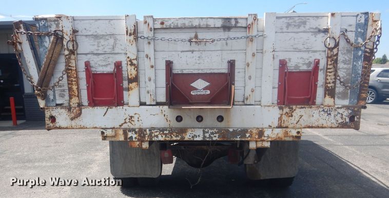 image for item HU9271 1975 Ford F700  dump truck