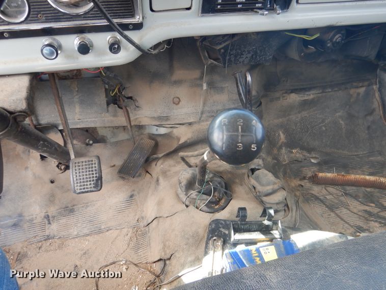 image for item HU9271 1975 Ford F700  dump truck