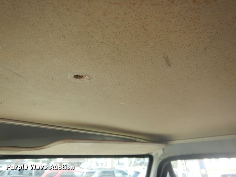 image for item HU9271 1975 Ford F700  dump truck