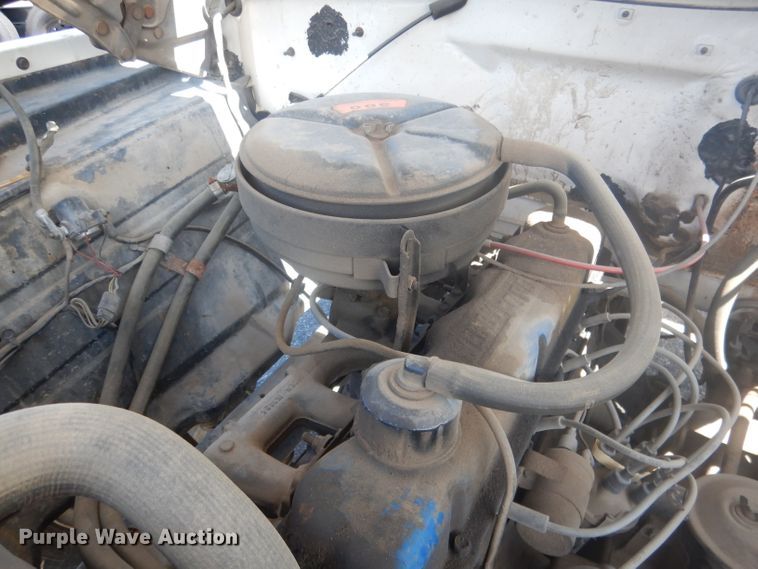 image for item HU9271 1975 Ford F700  dump truck