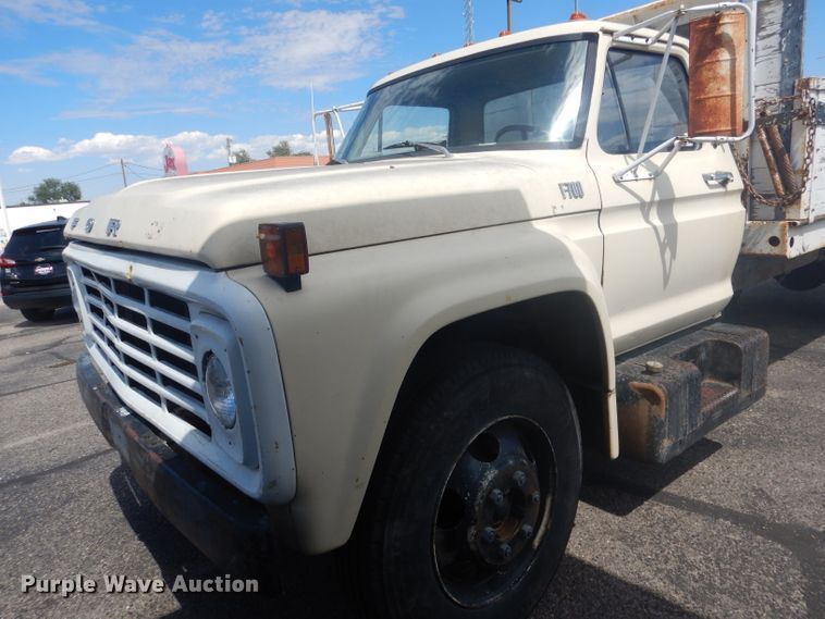 image for item HU9271 1975 Ford F700  dump truck