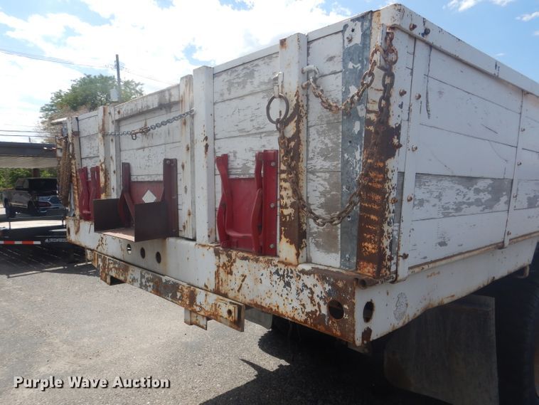 image for item HU9271 1975 Ford F700  dump truck