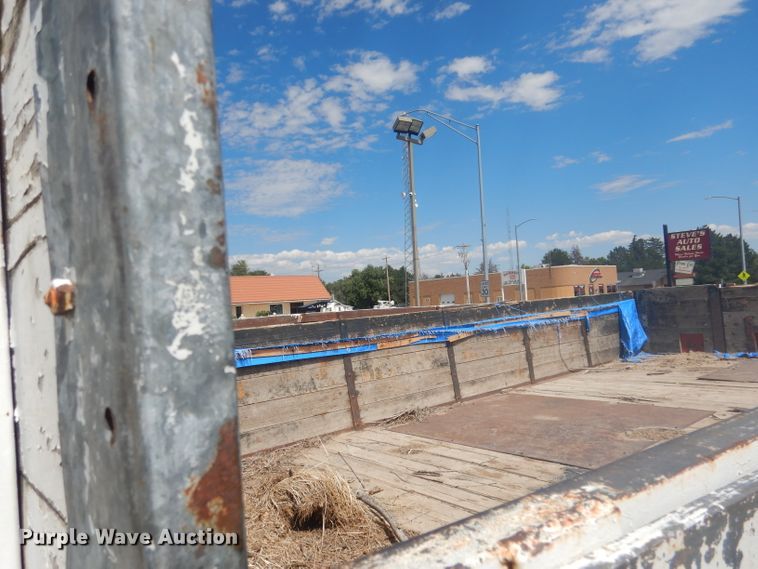 image for item HU9271 1975 Ford F700  dump truck