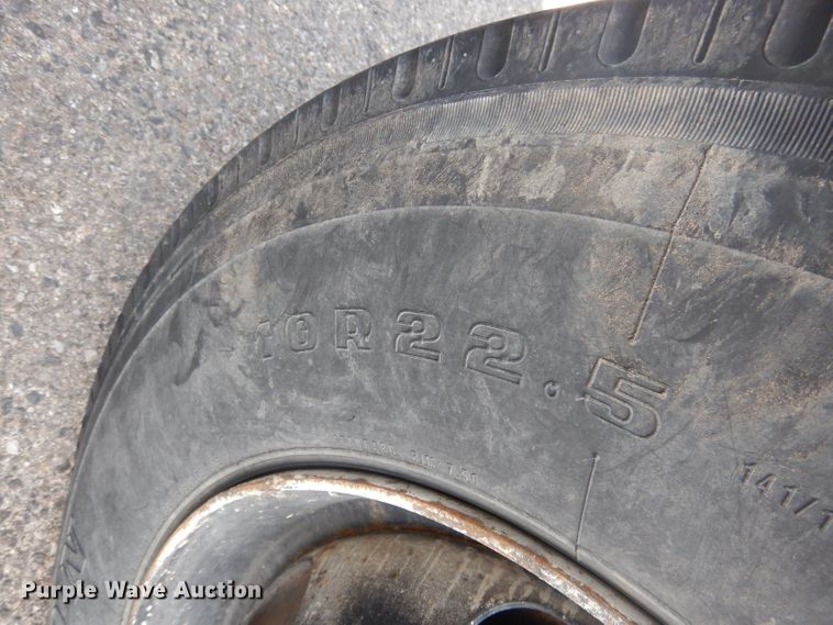 image for item HU9271 1975 Ford F700  dump truck